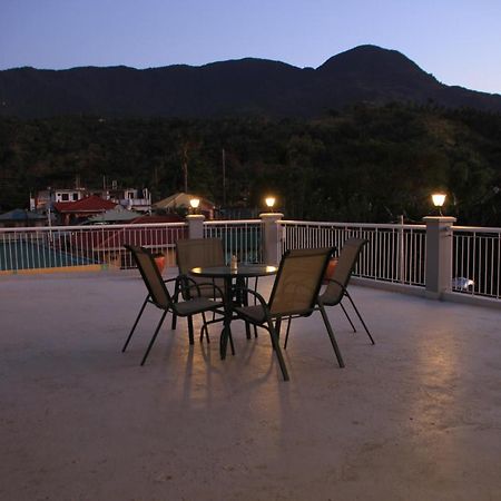Victoria'S Bed & Breakfast Puerto Galera Exterior photo