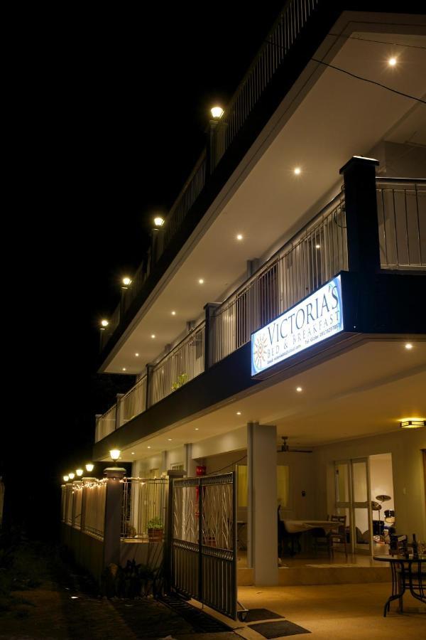 Victoria'S Bed & Breakfast Puerto Galera Exterior photo