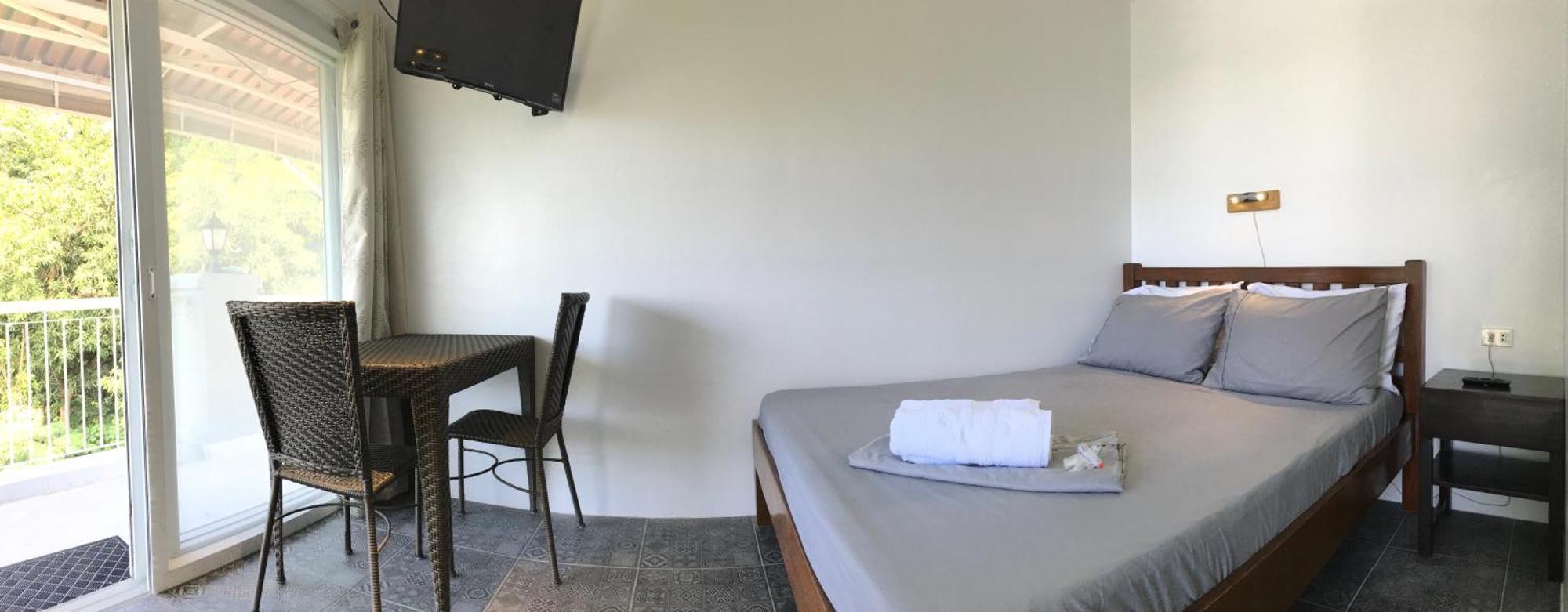 Victoria'S Bed & Breakfast Puerto Galera Room photo